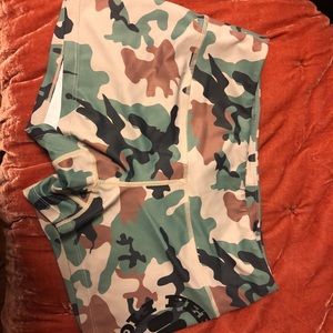Feed Me or Fight Me camo shorts size small